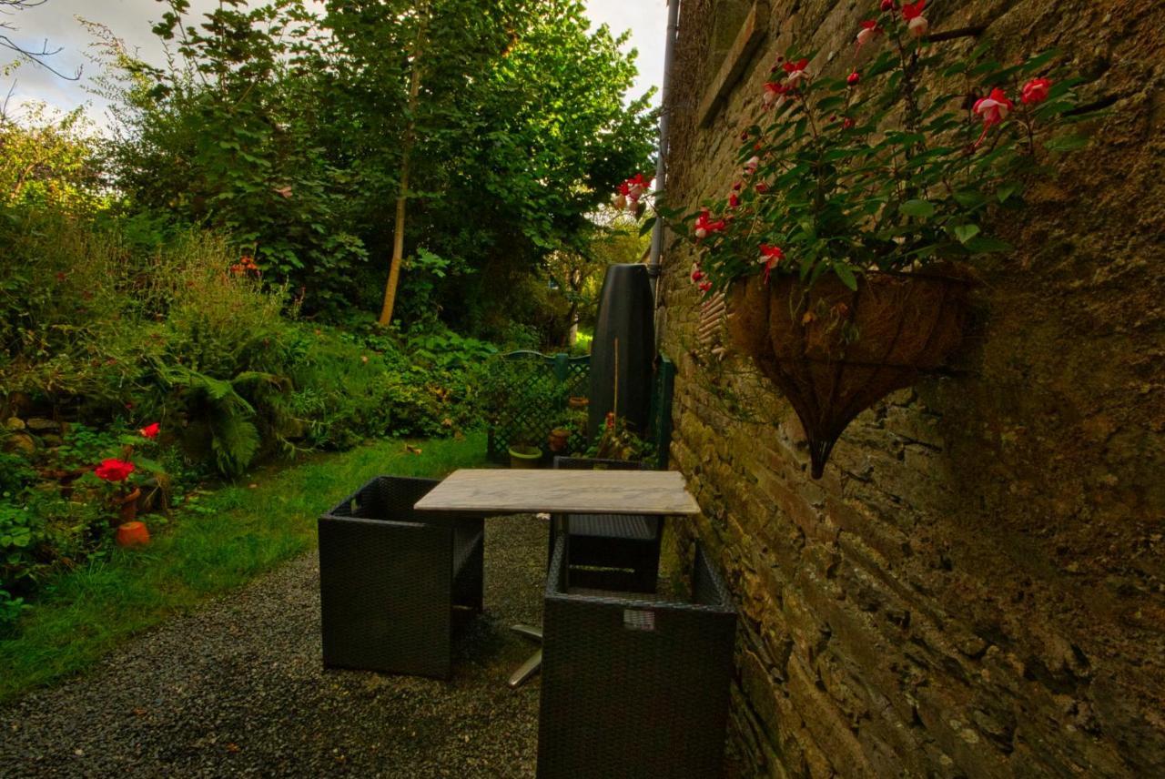 Auberge Le Canard Qui Rit Plelauff Exterior photo