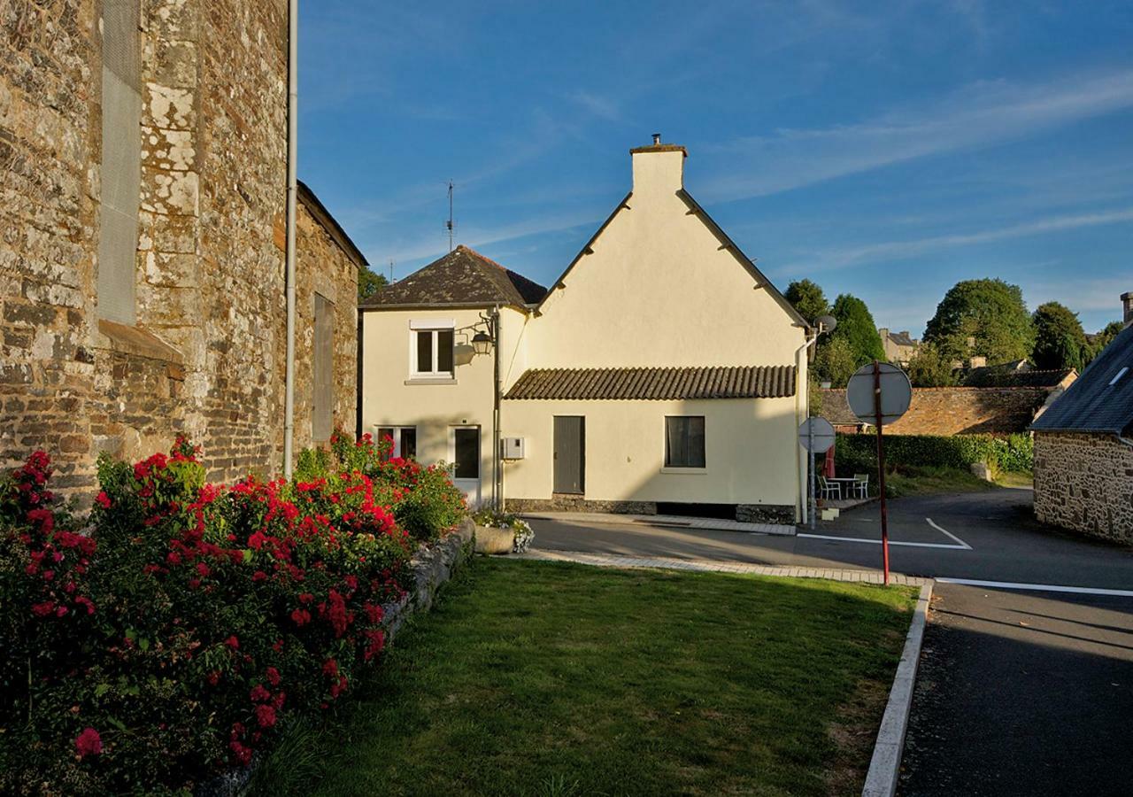 Auberge Le Canard Qui Rit Plelauff Exterior photo